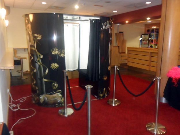 photo booth hire service
