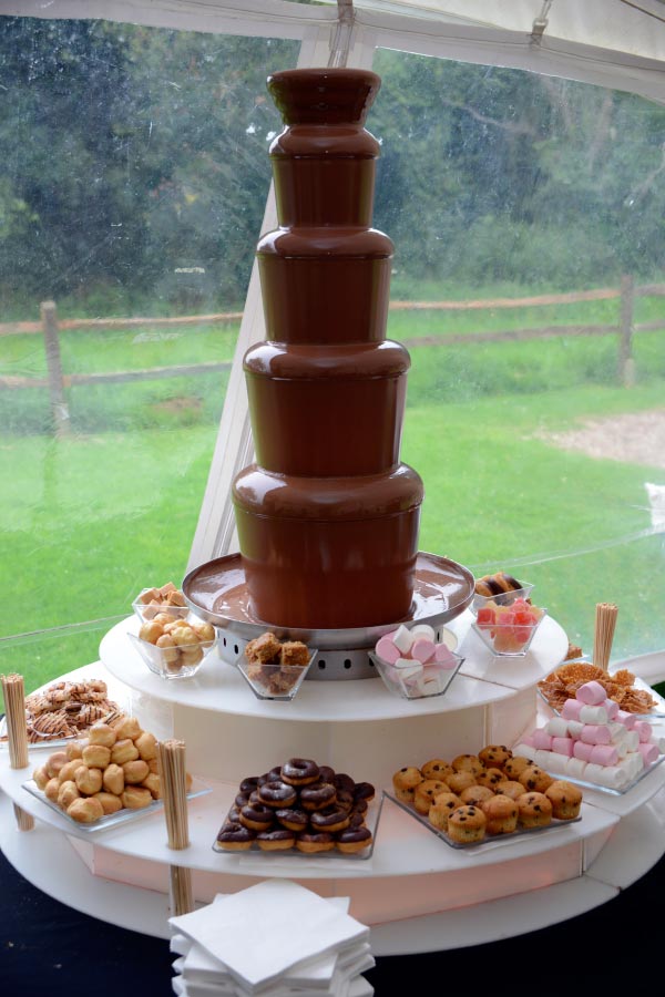 chocolate-fountain-hire-essex-02.jpg